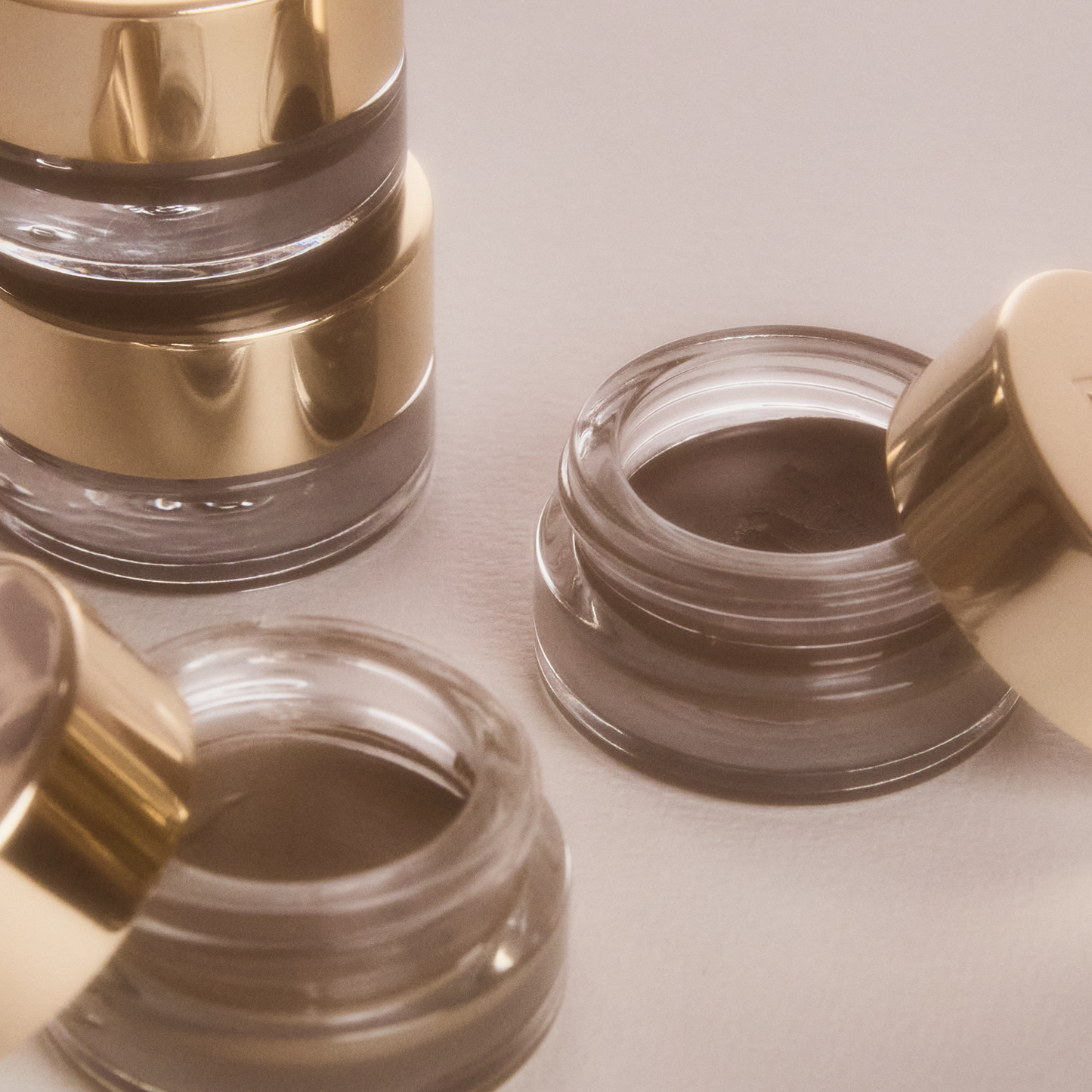 Stylised image of Creamade in container